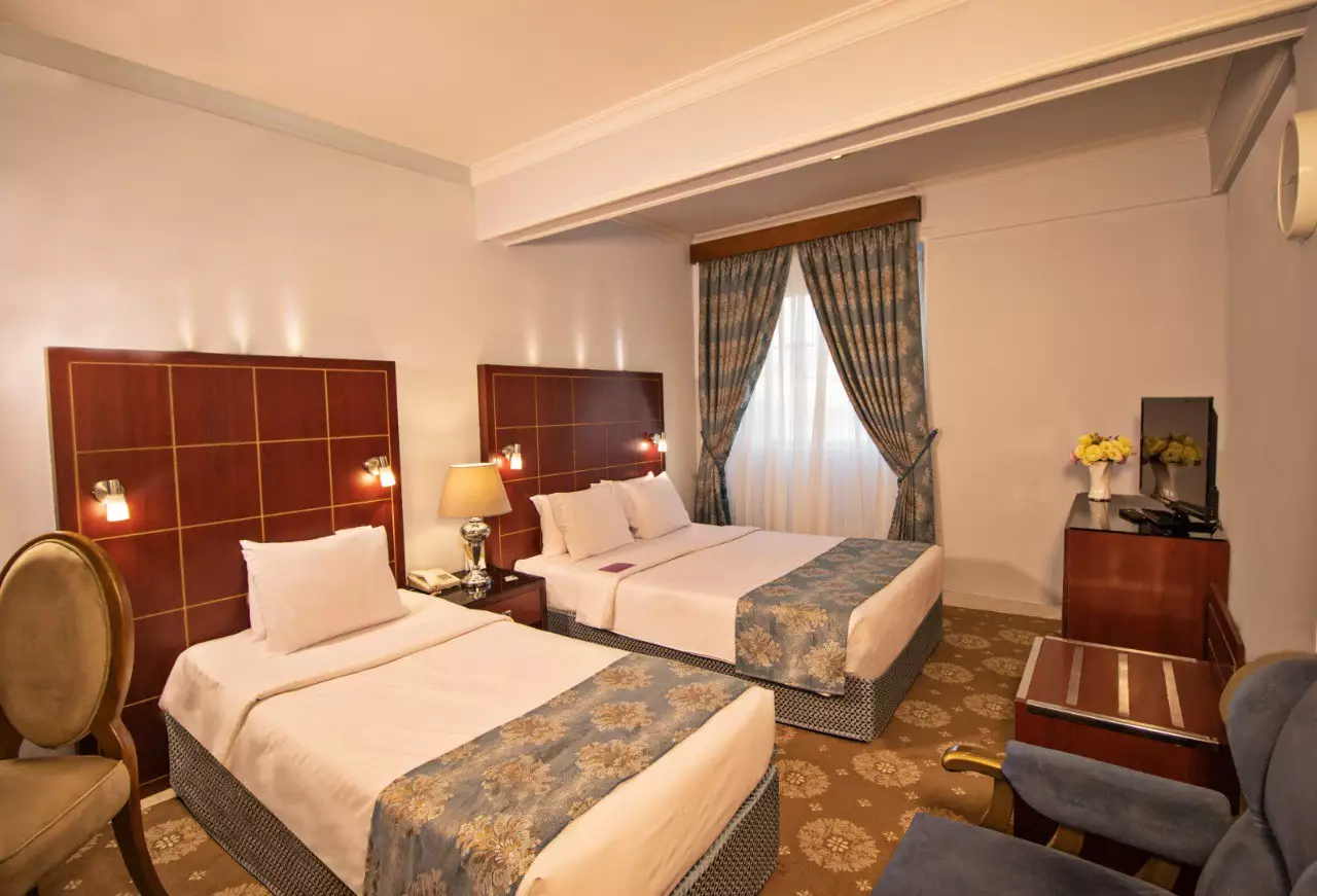 Alibaba https://cdn.alibaba.ir/ostorage/hotel-accommodation-images/67ff55aef6e8766ef96f4c6e_سه تخته استاندارد.webp